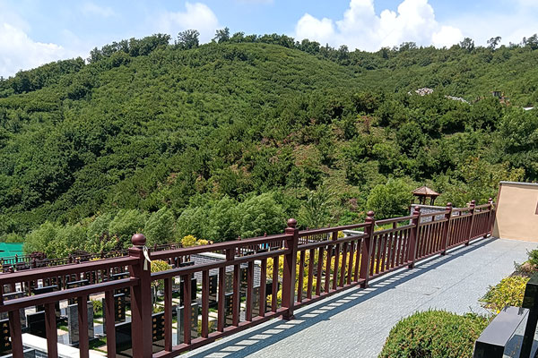 选择北京陵园或天津墓园，尊重和传承京津冀地区的殡葬文化和传统！