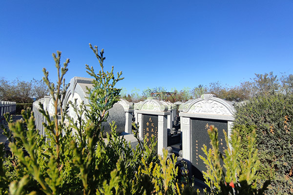 北京墓地生态花坛葬：城市安葬新选择的技术解析